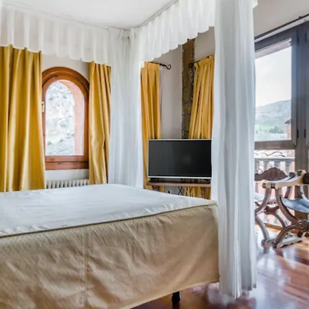 Hotel Albarracin 3*