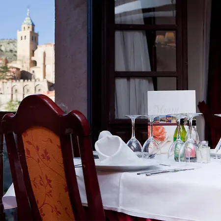 Hotel Albarracin Szálloda 3*