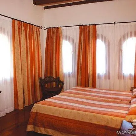 Hotel Albarracin Otel 3*