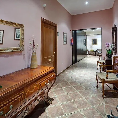 Hotel Albarracin Szálloda 3*