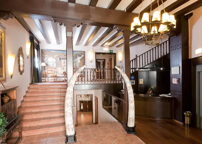 Hotel Albarracin Hotell 3*